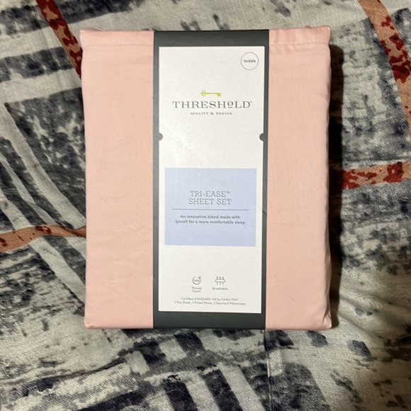 Threshold 500 Thread Count Tri-Ease Sheet Set-Blush - Picture 4 of 5